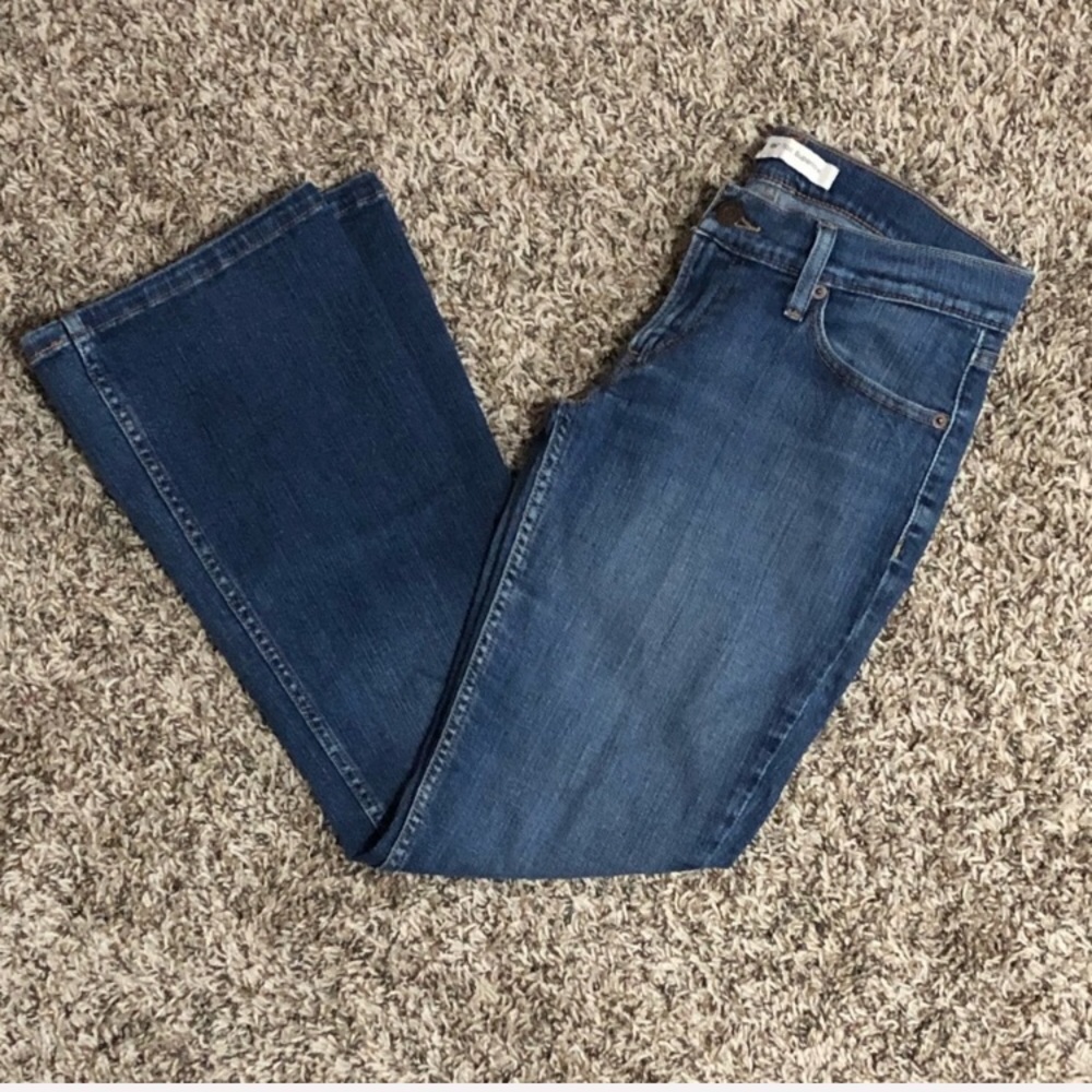 Women’s 524 Levi’s 7S